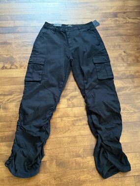 American Bazi Joggers Size Medium